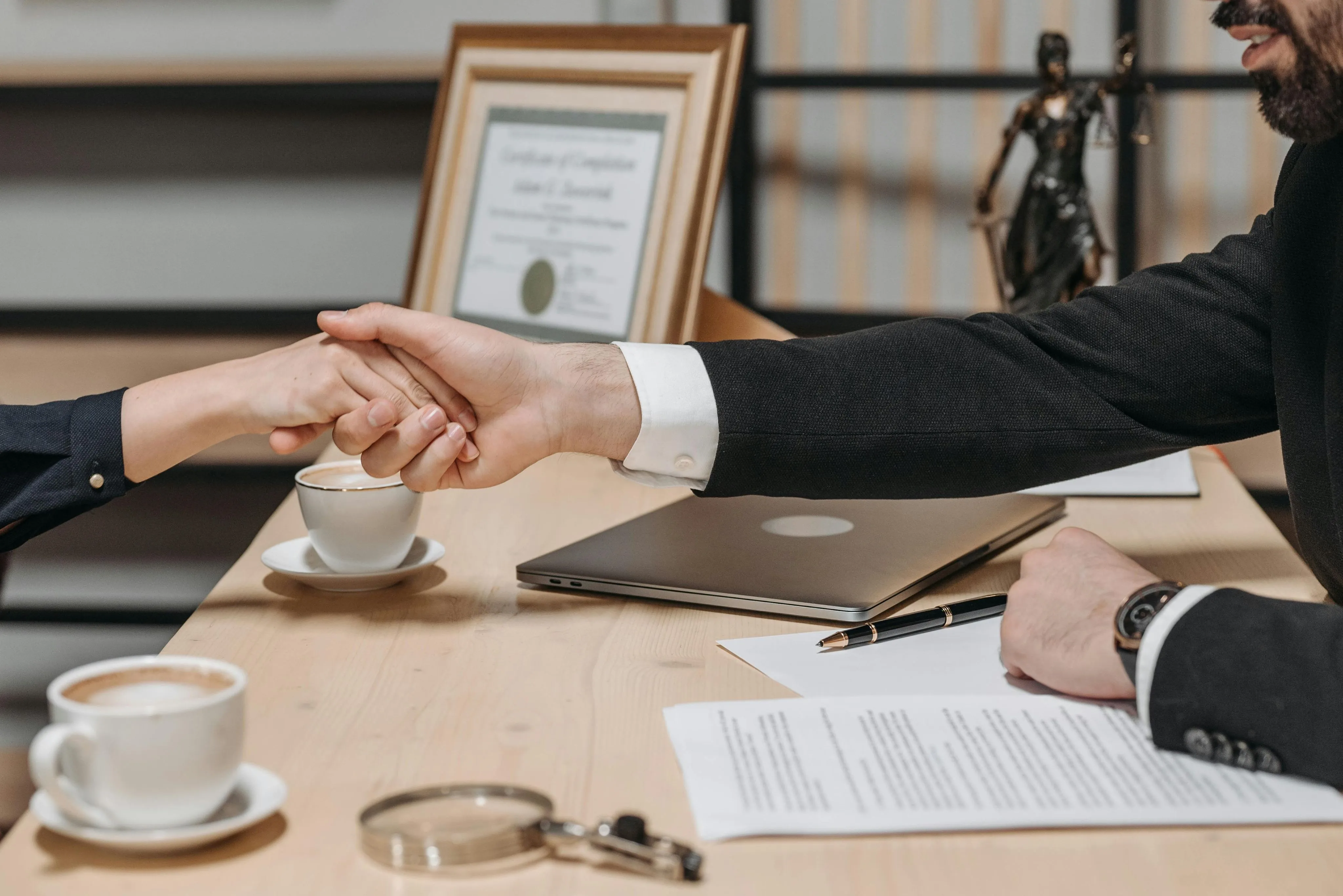 Essential Steps to Select a Top Real Estate Agent Near Me
