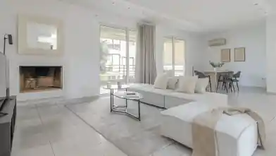 2 bedrooms Apartment for rent, South Athens, Alimos