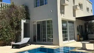 4 bedrooms Detached House for rent, Limassol, Pareklisia
