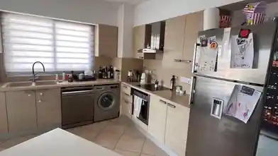 Mieszkanie na wynajem, Dystrykt Limassol, Mesa Jitonia