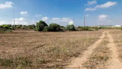 Działka mieszkaniowa na sprzedaż, Dystrykt Famagusta, Paralimni, Dimos Paralimniou-Deryneias