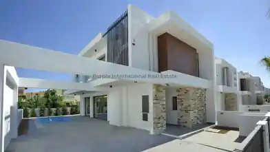 Վիլլա վաճառքիԼառնաքաում, Լիվադիաում