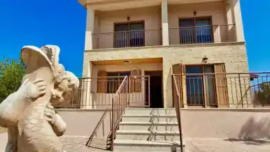 4 bedrooms Detached House for rent, Limassol, Anogyra
