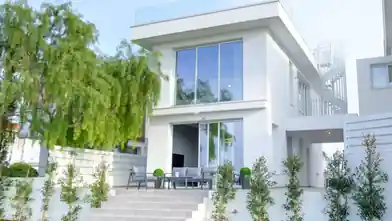 Առանձնատուն վաճառքիԼառնաքաում, Դրոմոլաքսիաում, 4 ննջասենյակ