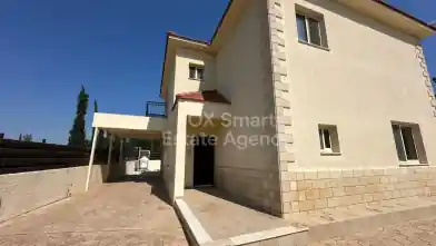 3 bedrooms Detached House for rent, Limassol, Monagroulli