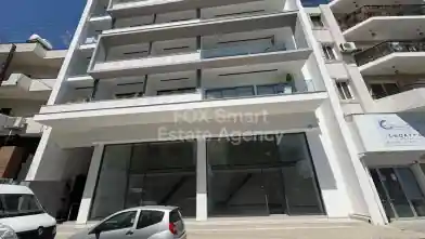 Խանութ վարձակալությանԼառնաքաում, Լառնակաում