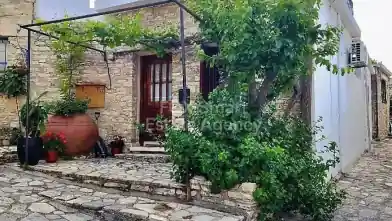 2 bedrooms Detached House for sale, Larnaca, Pano Lefkara