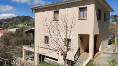 2 bedrooms Detached House for rent, Limassol, Agridia