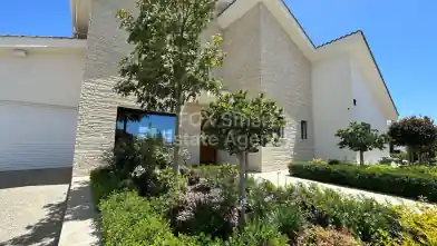5+ bedrooms Detached House for rent, Limassol, Souni-Zanakia