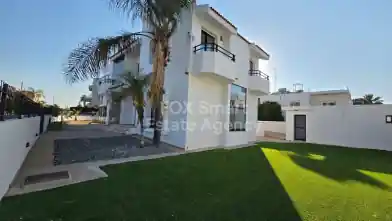 4 bedrooms Detached House for sale, Limassol, Kato Polemidia