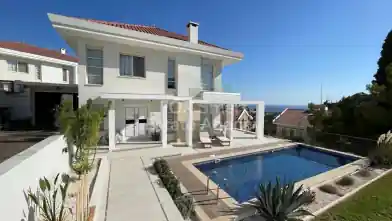 4 bedrooms Detached House for rent, Limassol, Agios Tychon
