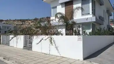 4 bedrooms Detached House for rent, Larnaca, Oroklini