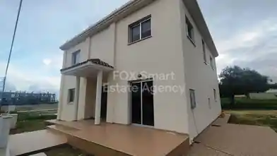 4 bedrooms Detached House for sale, Larnaca, Aradippou