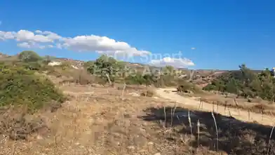 Działka mieszkaniowa na sprzedaż, Dystrykt Pafos, Peja, Dimos Akama