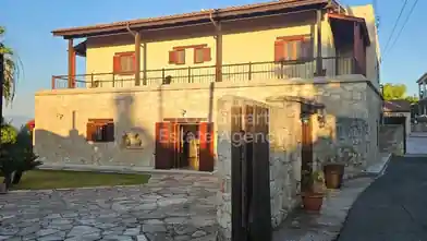 3 bedrooms Detached House for rent, Paphos, Drouseia