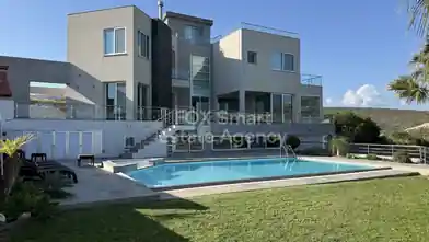 4 bedrooms Detached House for rent, Limassol, Agios Athanasios