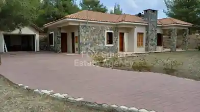 2 bedrooms Detached House for rent, Limassol, Mandria