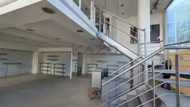 Магазин на продаж, Лімасол, Ιστορικό ΚένTRO