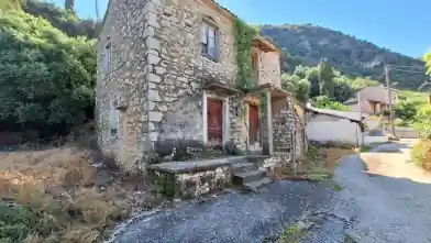 Առանձնատուն վաճառքիԿերկիրաում, Thinaliում