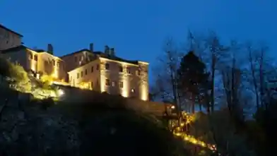 Hotel for sale, Ioannina, Rebellion