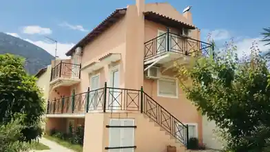 4 bedrooms Detached House for sale, Korinthia, Kamari