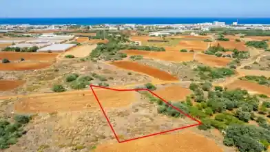 Działka mieszkaniowa na wynajem, Dystrykt Famagusta, Paralimni
