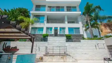 5+ bedrooms Detached House for rent, Limassol, Agios Tychon