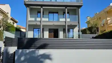 5+ bedrooms Detached House for rent, Limassol, Germasogeia