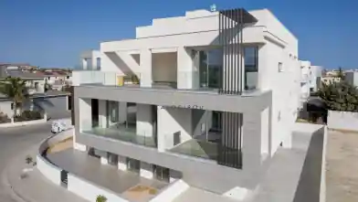 Mieszkanie na wynajem, Larnaka, Liwadia