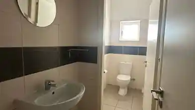 Nieruchomość komercyjna na sprzedaż, Larnaka, Aradipu, Obszar przemysłowy Aradippou