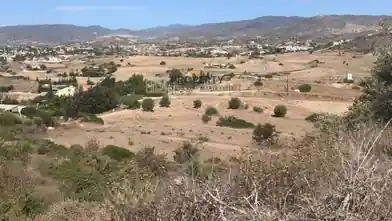 Działka mieszkaniowa na sprzedaż, Dystrykt Limassol, Monagruli