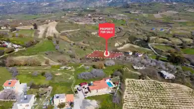 Działka rolna na sprzedaż, Dystrykt Pafos, Strumbi