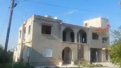 Nieruchomość komercyjna na sprzedaż, Dystrykt Pafos, Emba