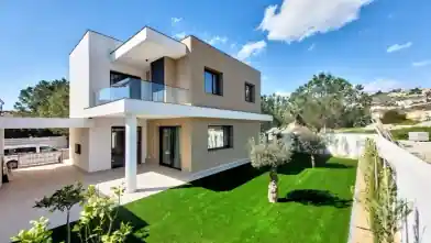 4 bedrooms Detached House for rent, Limassol, Agios Tychon