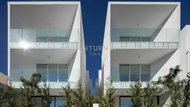 4 bedrooms Detached House for rent, Paphos
