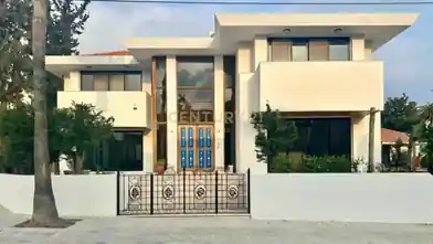 5+ bedrooms Detached House for rent, Limassol