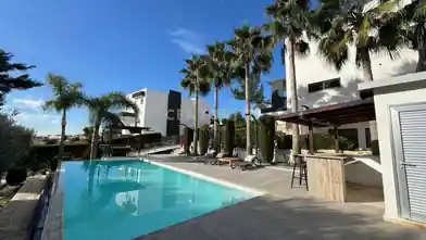 4 bedrooms Detached House for rent, Limassol, Germasogeia