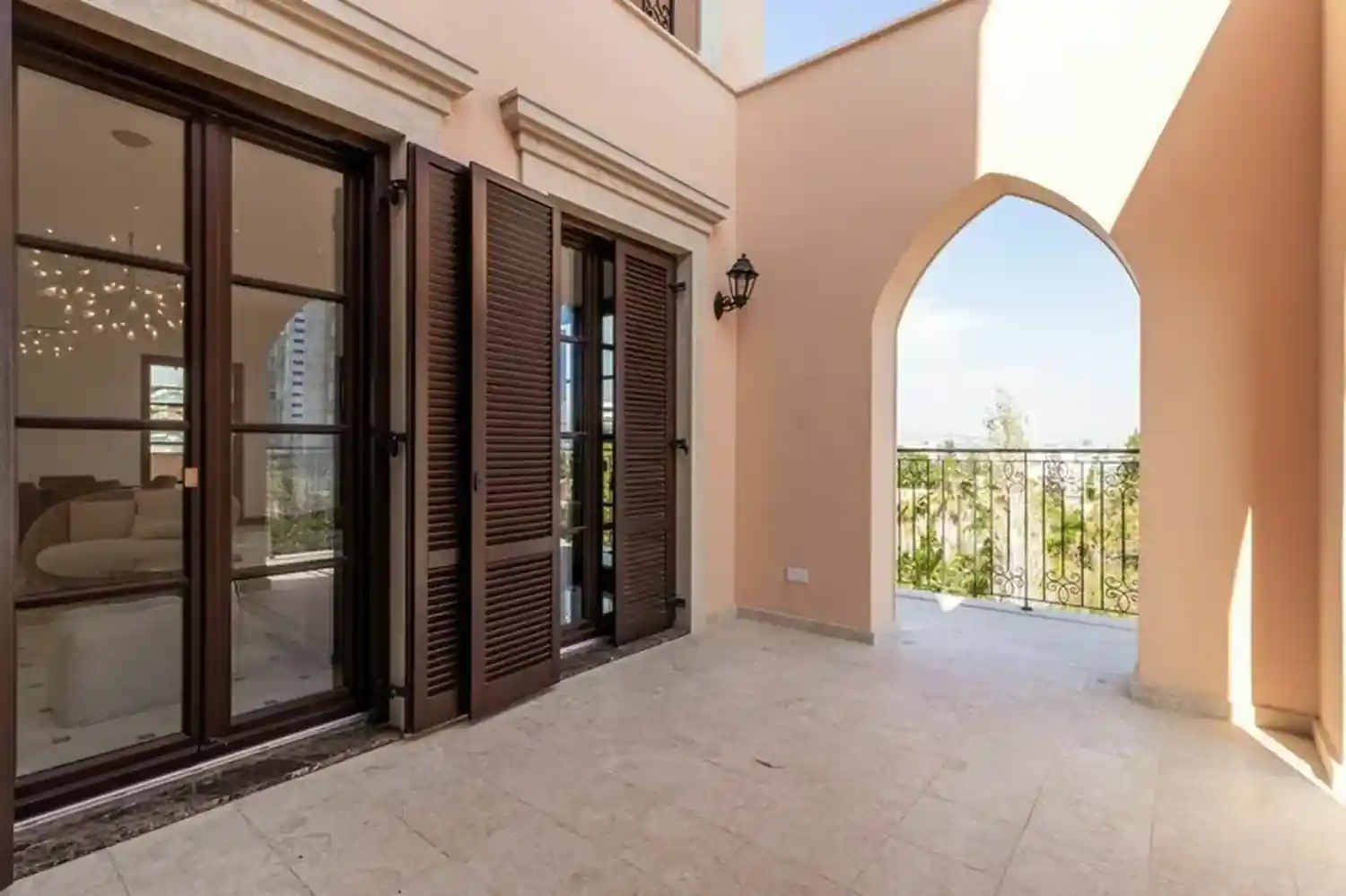 Old Bridge – Luxury Residences նախագծի հարդարման տարբերակ 4