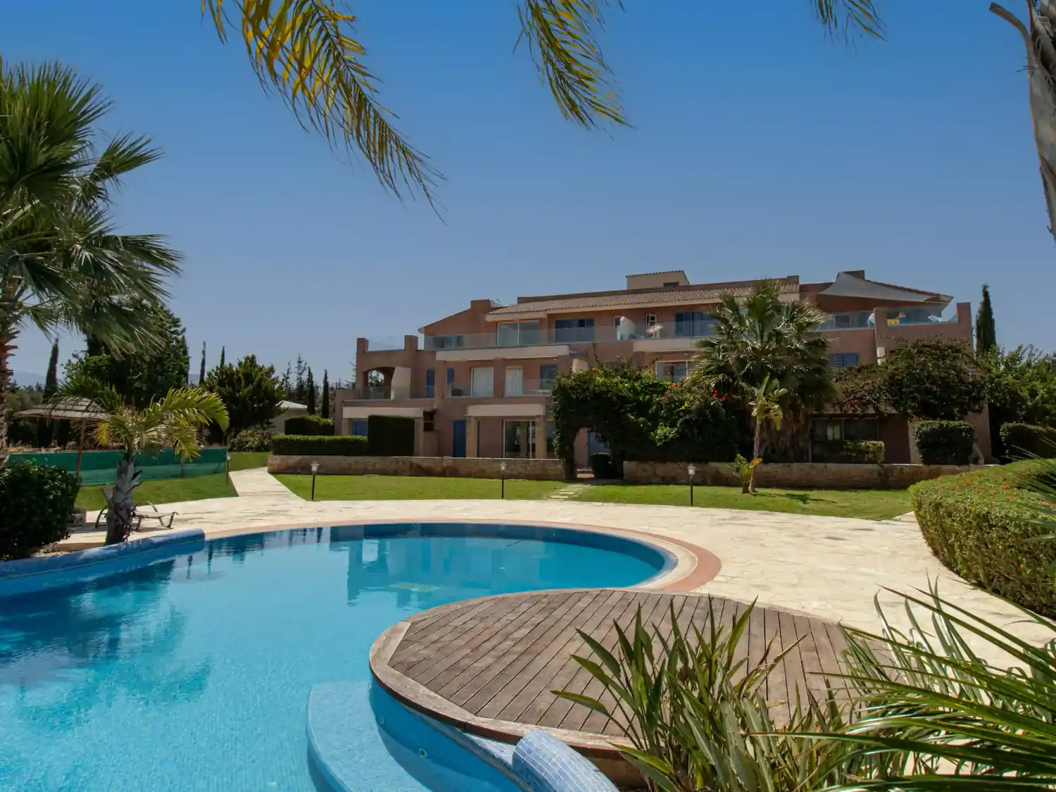 Оглядове зображення проєкту Akamantis Gardens 6