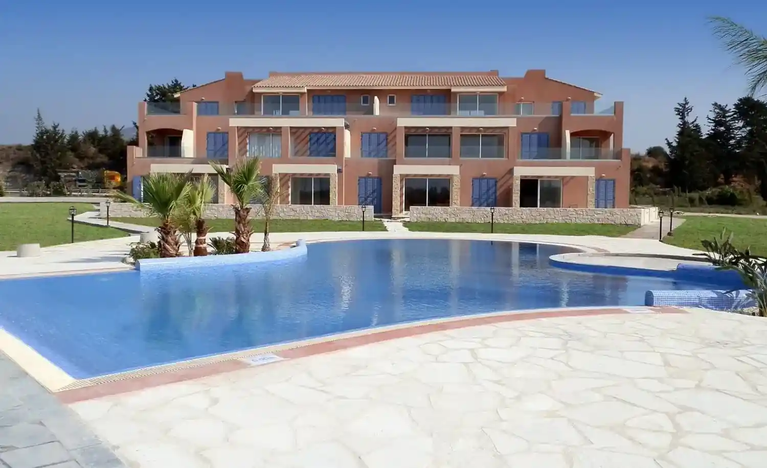 Оглядове зображення проєкту Akamantis Gardens 3