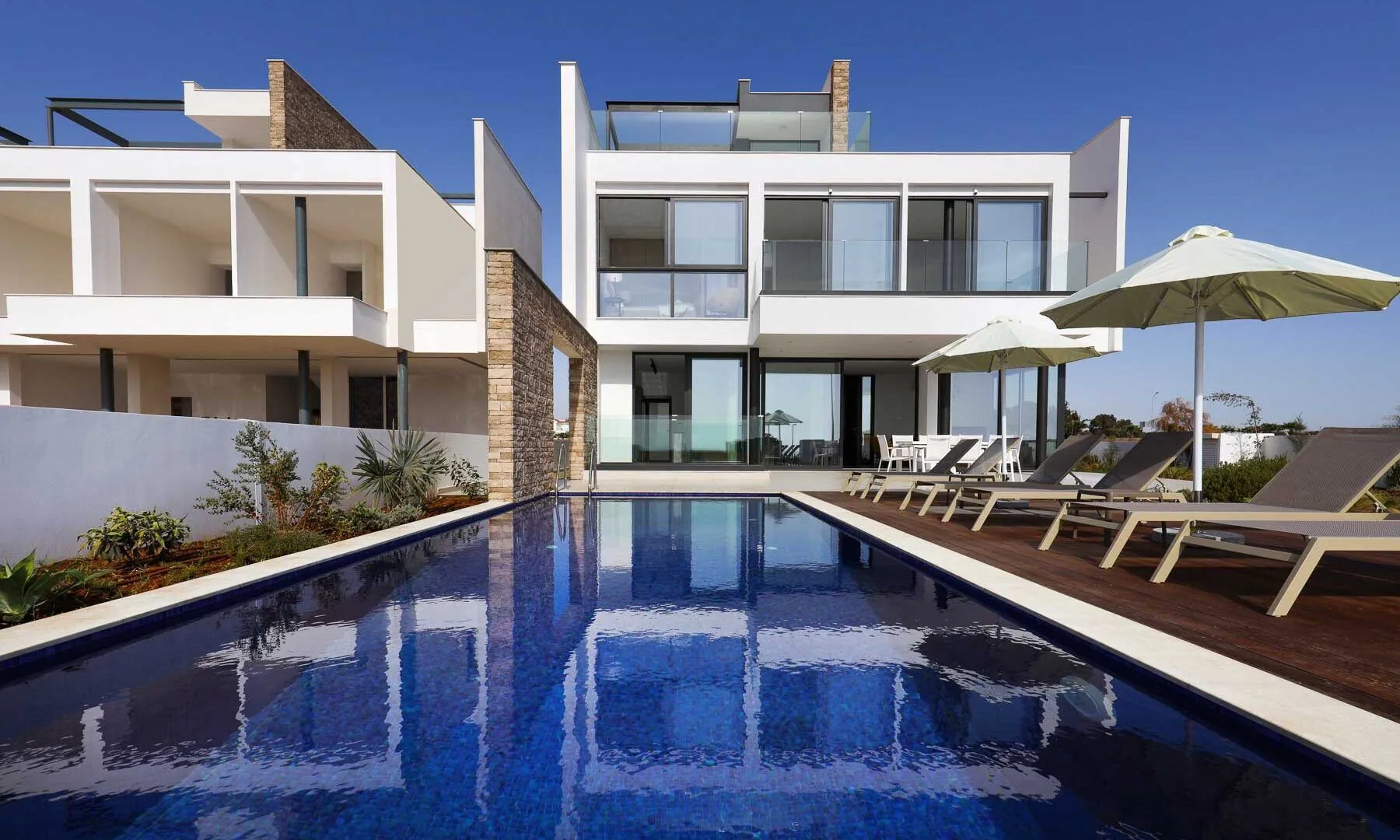 Pliades Seafront Villas εξωτερική όψη