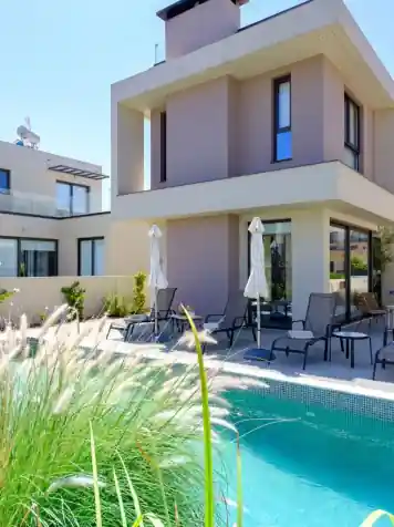 Malama Seaview Villas
